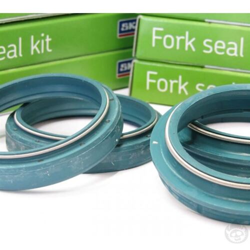 SKF Fork Seal Kit SHOWA 39mm (dust and oil seal - 1 each)